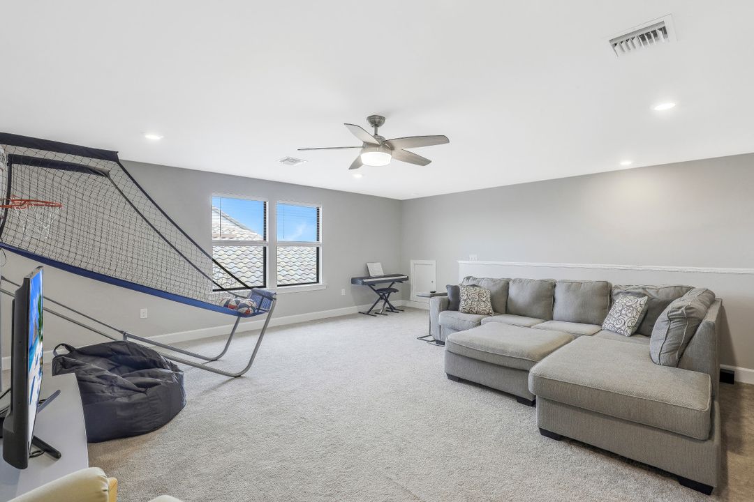 17302 Ashcomb Way, Estero, FL 33928