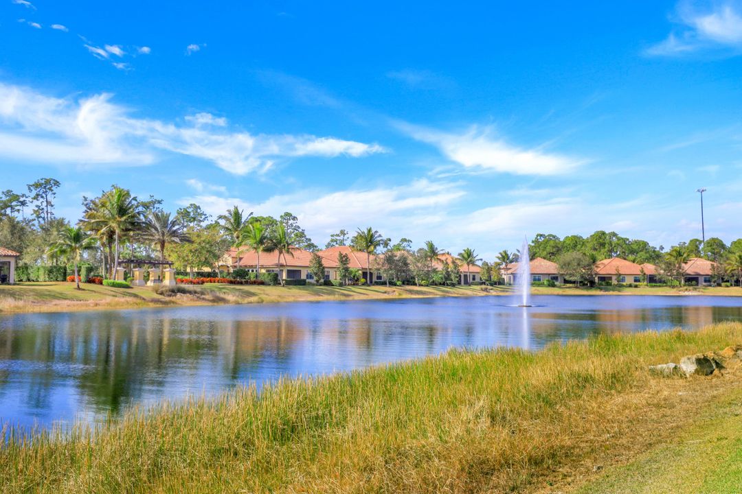 9366 Isla Bella Cir, Bonita Springs, FL 34135