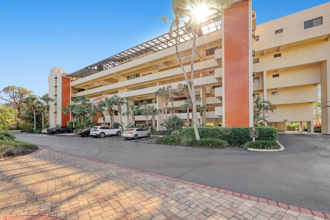 6360 Pelican Bay Blvd #PH 2C, Naples, FL 34108