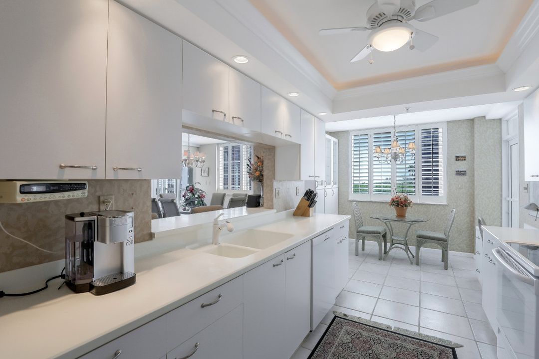 21 Bluebill Ave #404, Naples, FL 34108