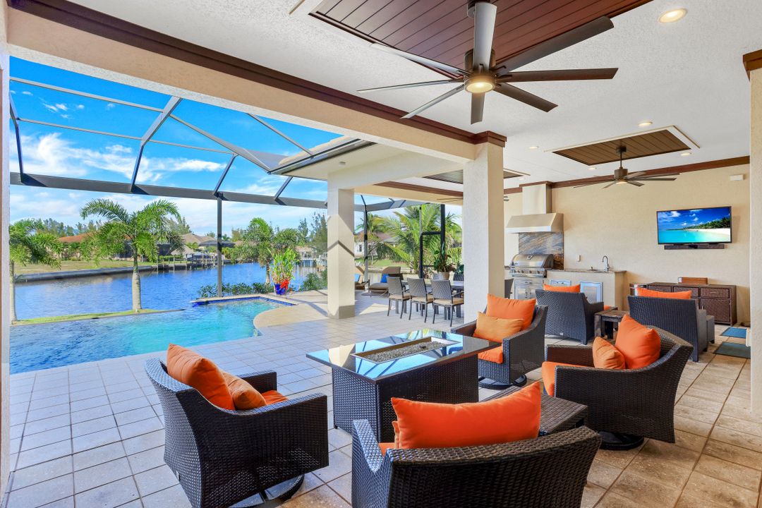 128 NW 39th Ave, Cape Coral, FL 33993