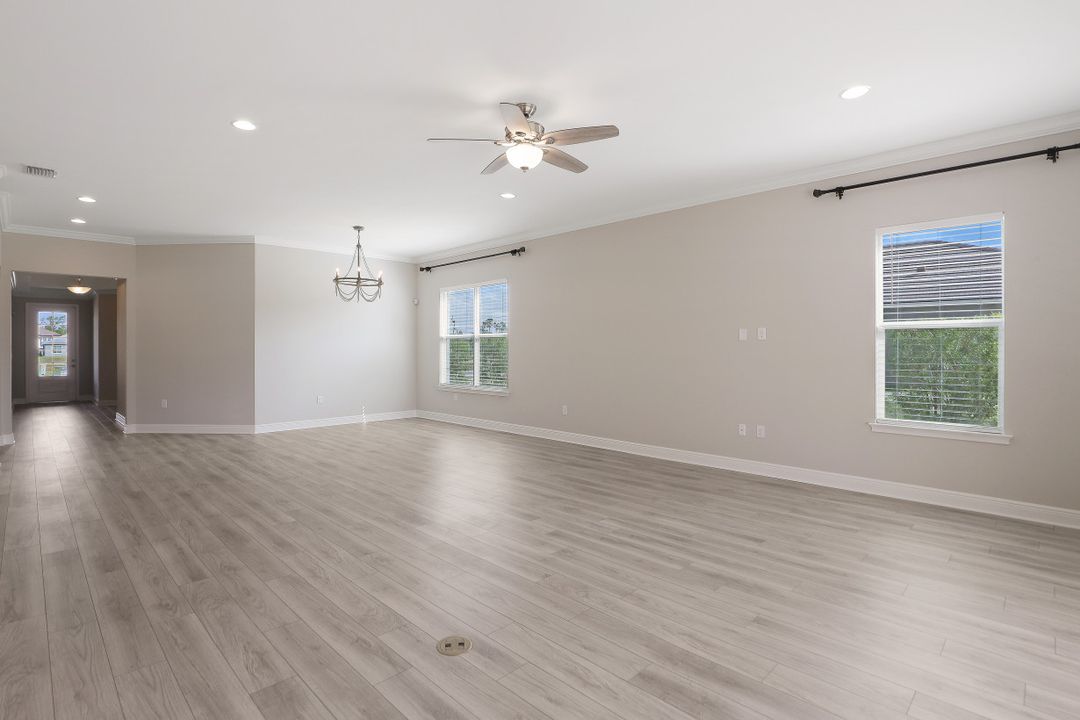 3404 Pilot Cir, Naples, FL 34120