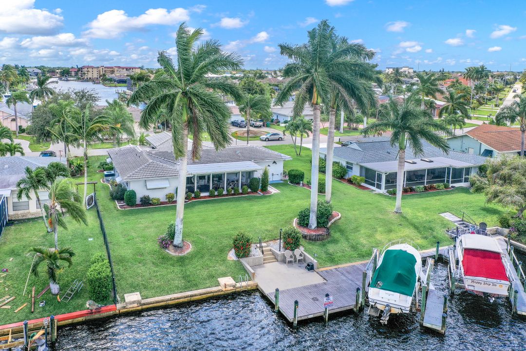 1923 SE 45th St, Cape Coral, FL 33904