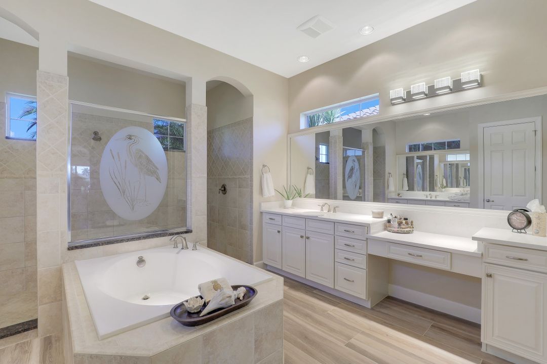 9661 Cobalt Cove Cir, Naples, FL 34120