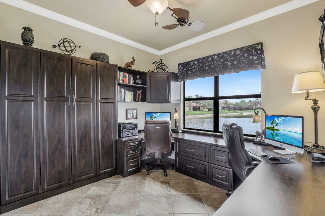 3910 Glacier Ct, Naples, FL 34119