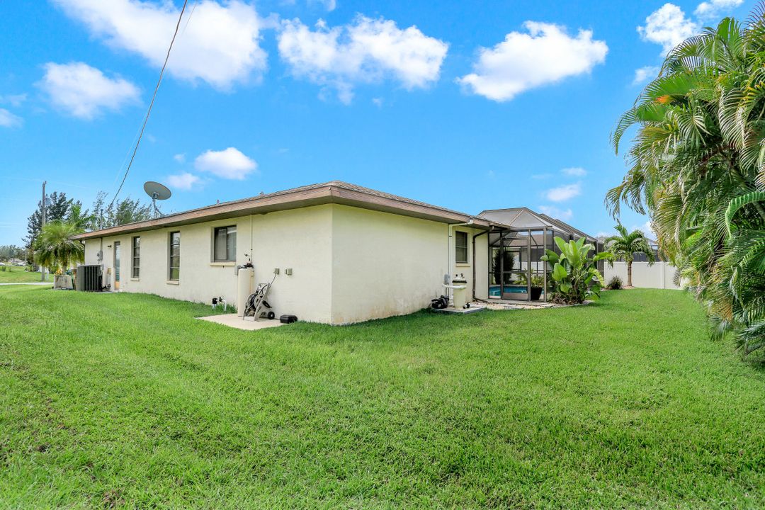 1001 SW 23rd St, Cape Coral, FL 33991