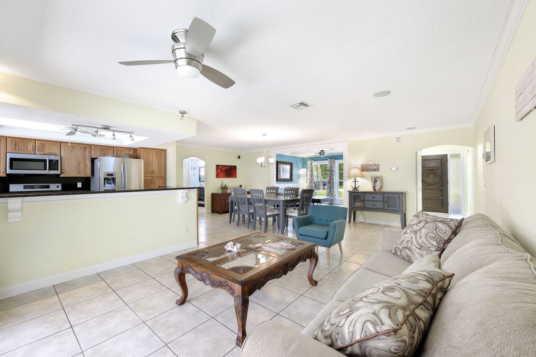 3718 Blue Heron Dr, Fort Myers, FL 33908