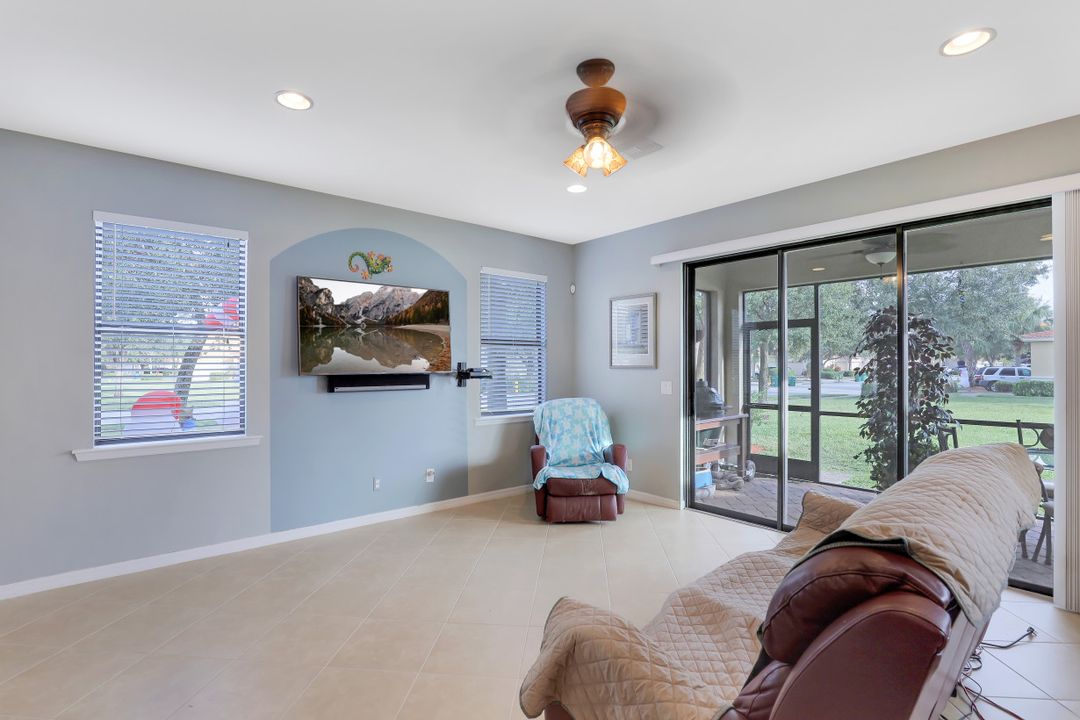 15571 Summit Pl Cir, Naples, FL 34119