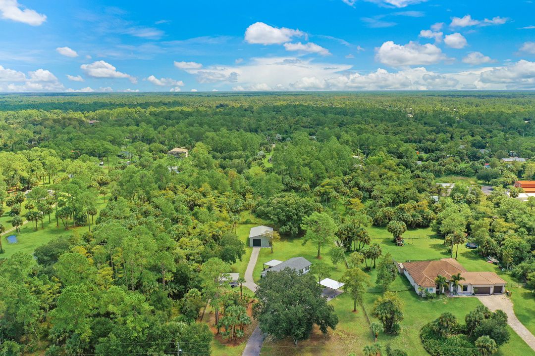 140 5th St NW, Naples, FL 34120