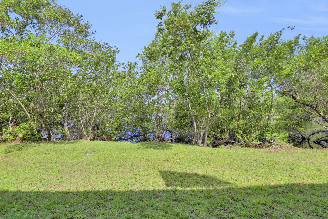 9455 Beverly Ln, Sanibel, FL 33957