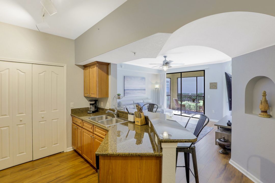 12970 Positano Cir #102, Naples, FL 34105