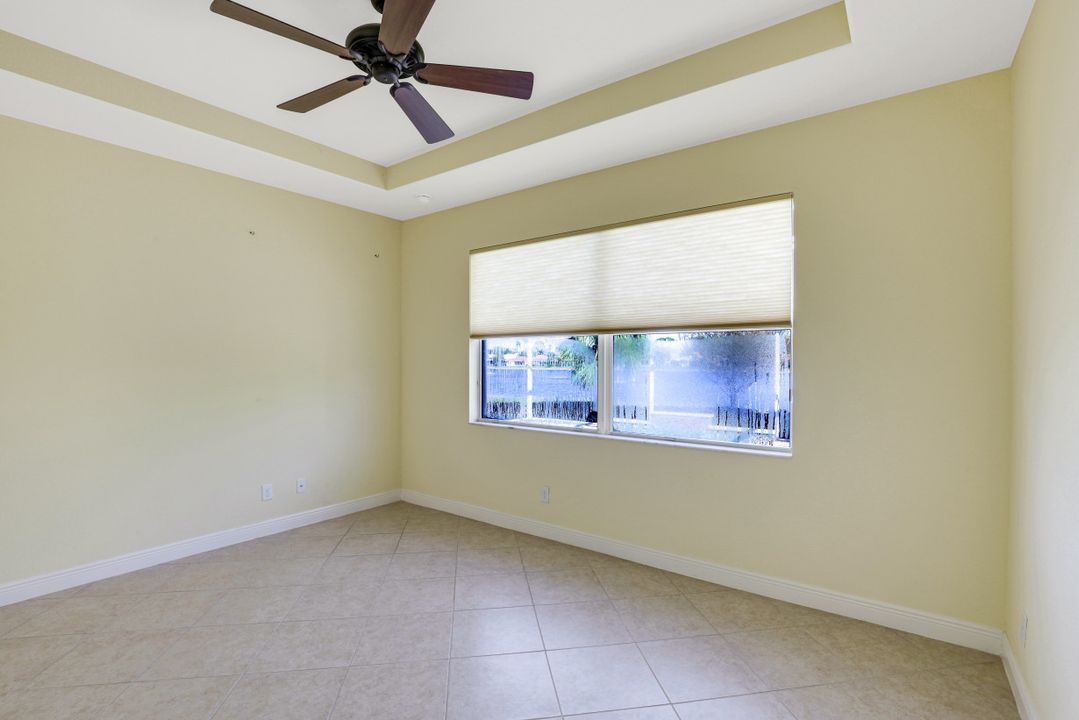 9400 La Bianco St, Fort Myers, FL 33967