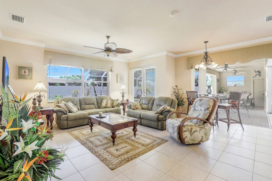 4141 SW 10th Ave, Cape Coral, FL 33914