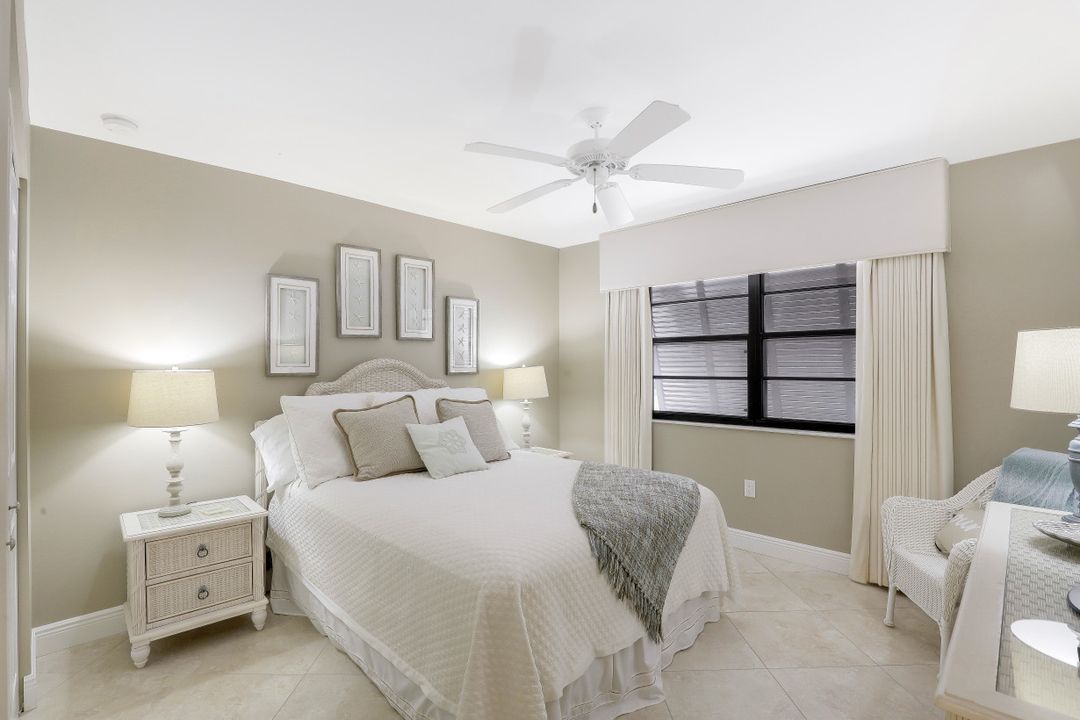 633 Seaview Ct #M-4, Marco Island, FL 34145