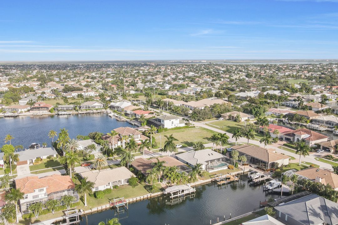 278 Sunflower Ct, Marco Island, FL 34145