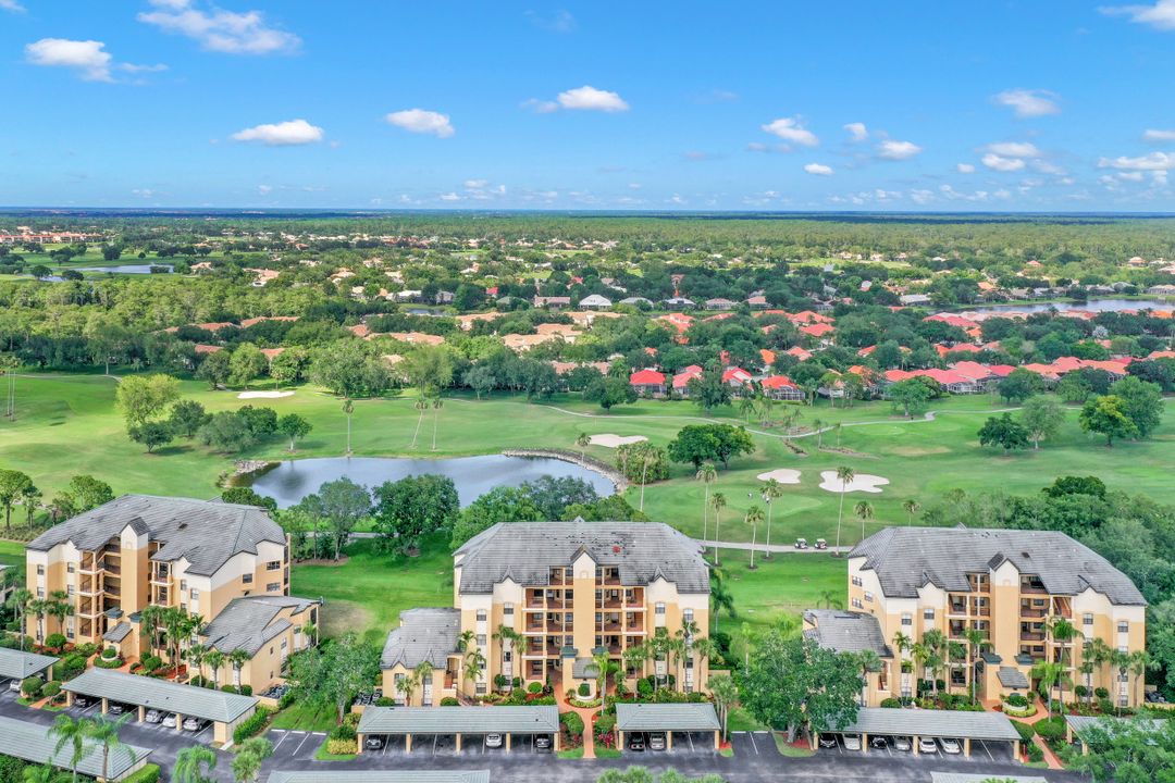 220 Vintage Cir #205, Naples, FL 34119