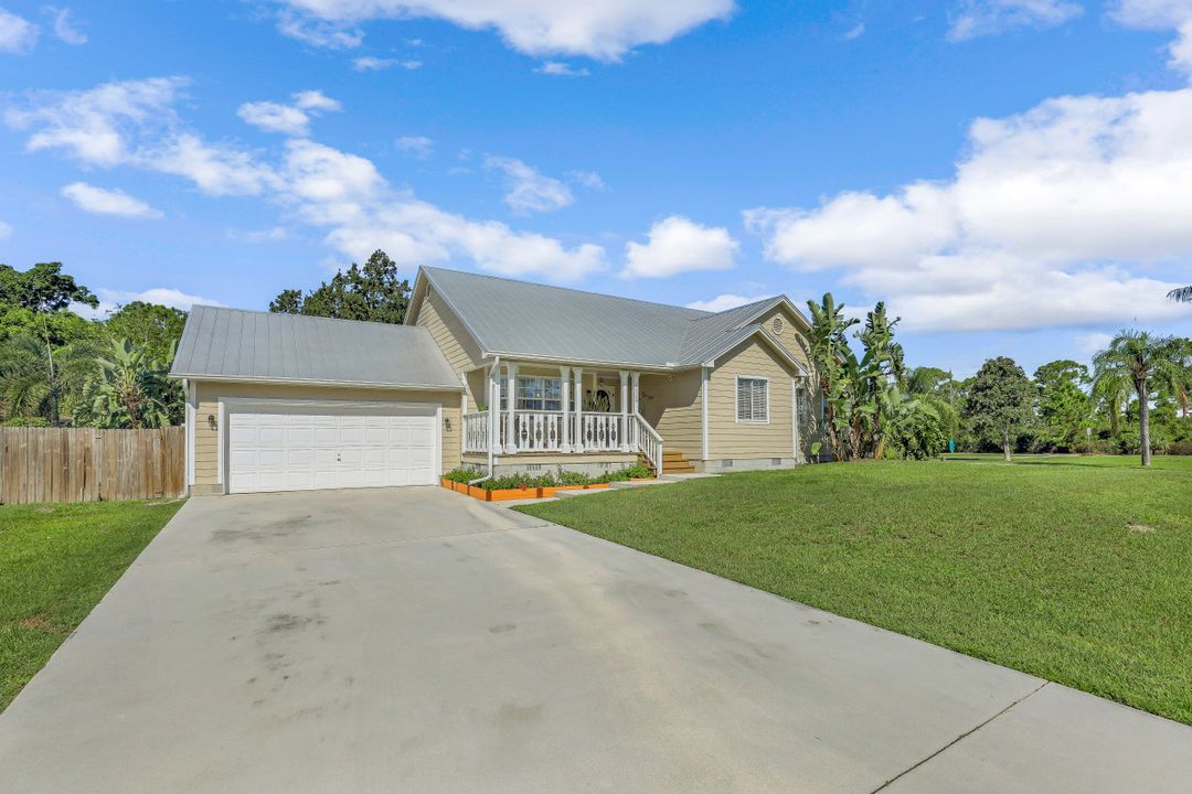 20520 Pine Tree Ln, Estero, FL 33928