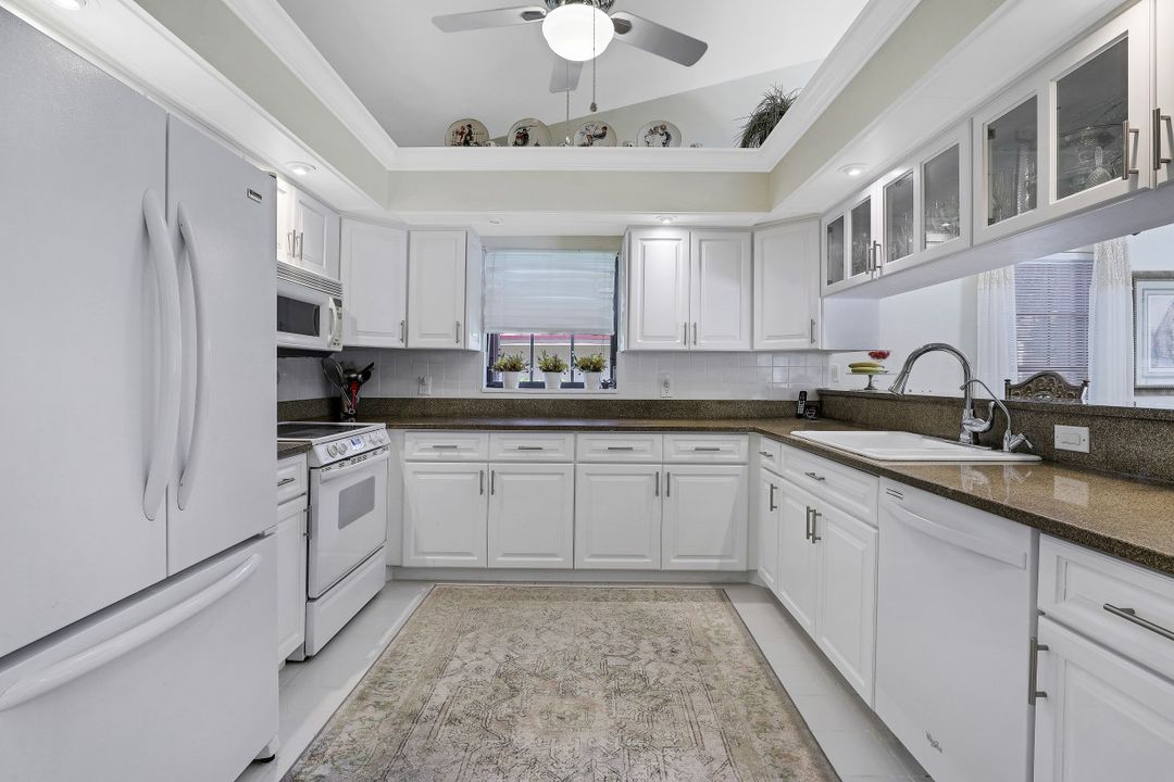 27527 Baretta Dr, Bonita Springs, FL 34135