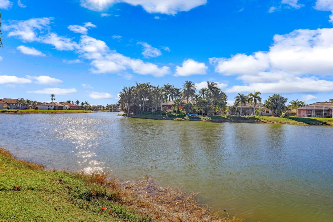 3304 Potomac Ct, Naples, FL 34120