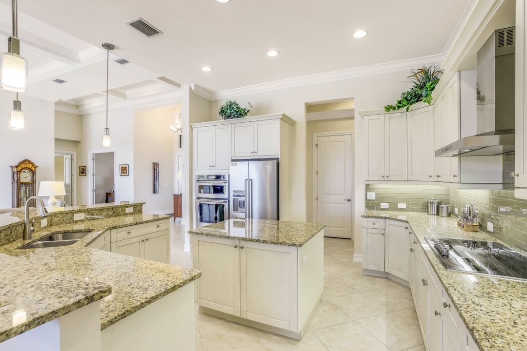 9225 Esplanade Blvd, Naples, FL 34119