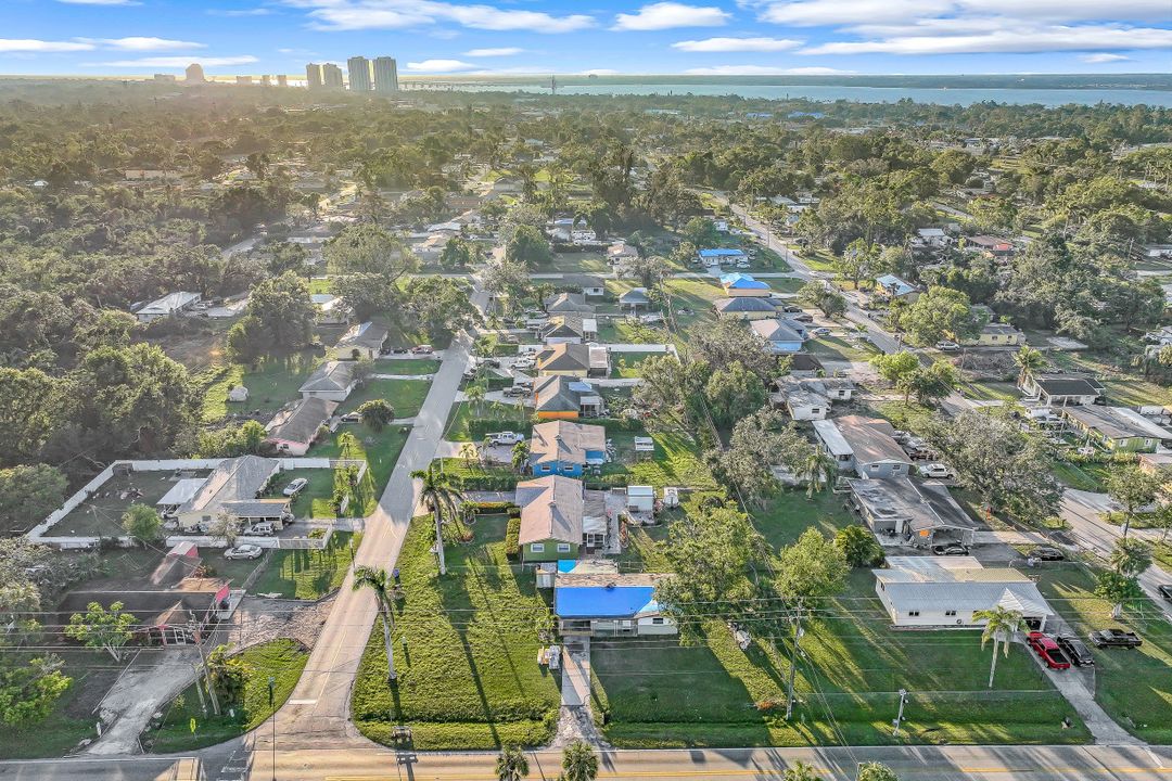 926 Marsh Ave, Fort Myers, FL 33905