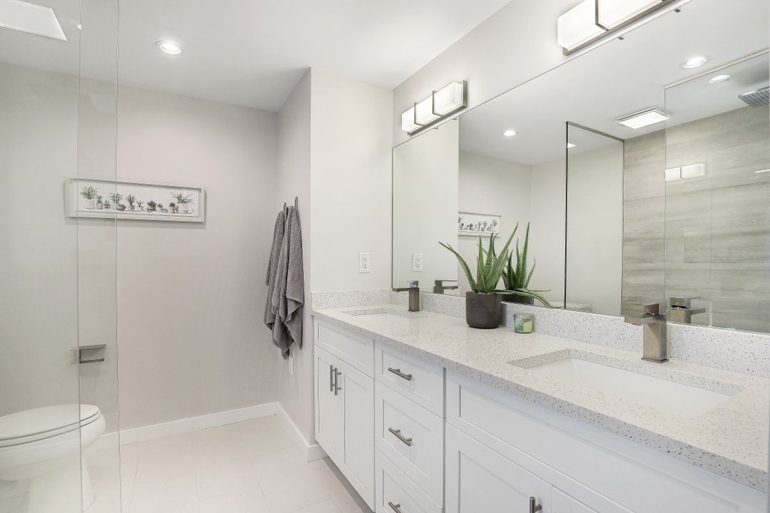 2680 Longboat Dr, Naples, FL 34104