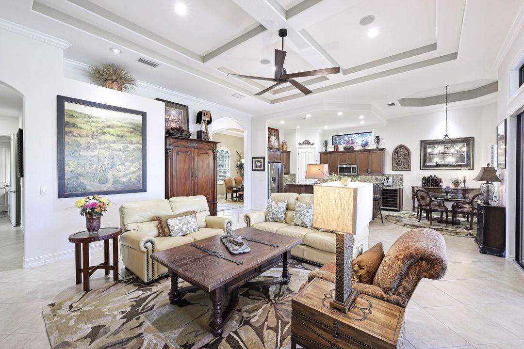 6287 Serano Way, Naples, FL 34113