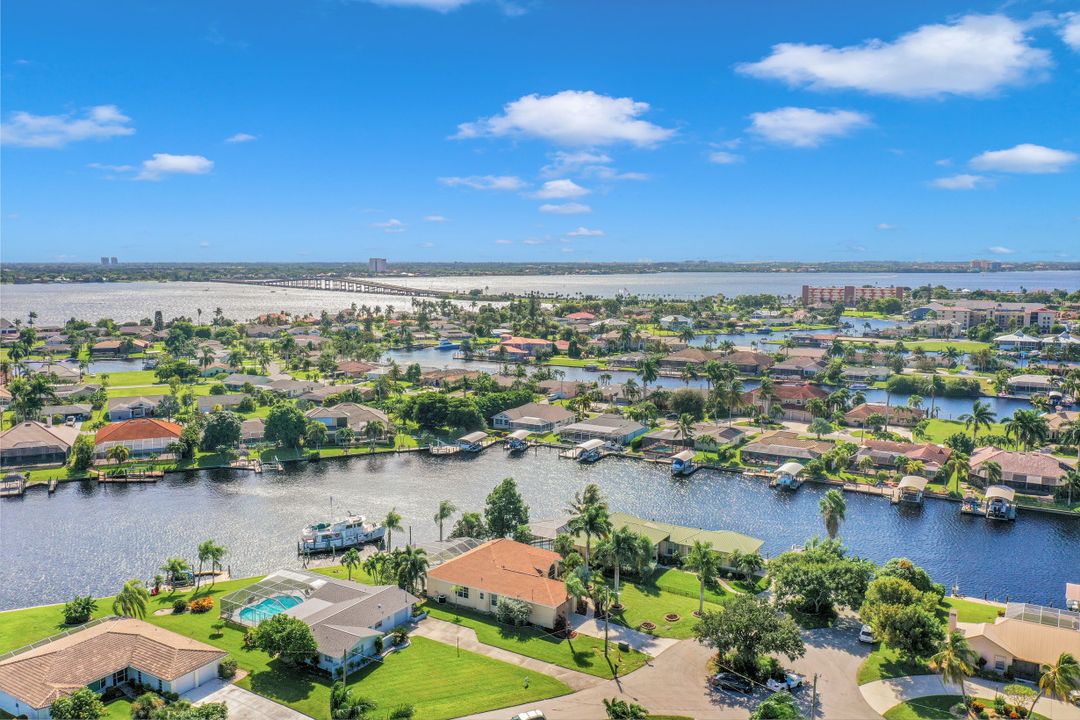 1745 SE 44th Terrace, Cape Coral, FL 33904