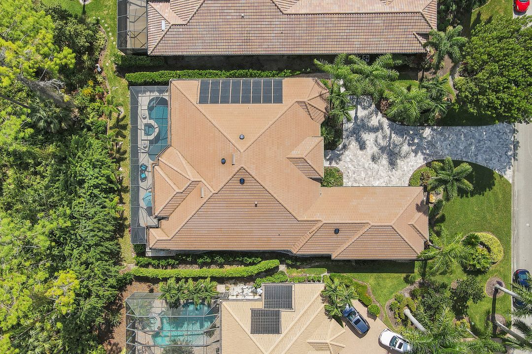 2790 Olde Cypress Dr, Naples, FL 34119