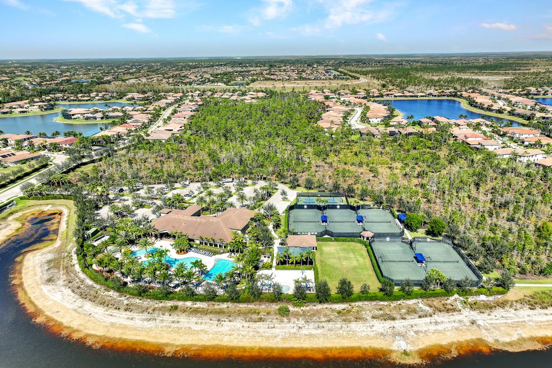 2739 Cinnamon Bay Cir, Naples, FL 34119