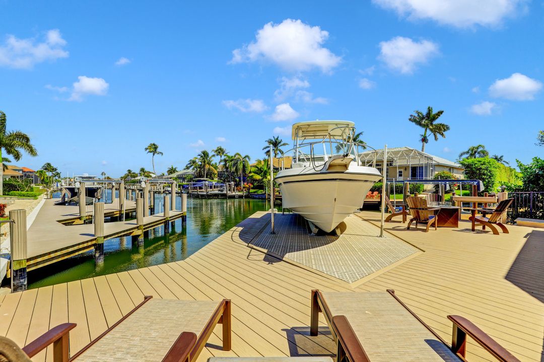 601 Crescent St, Marco Island, FL 34145