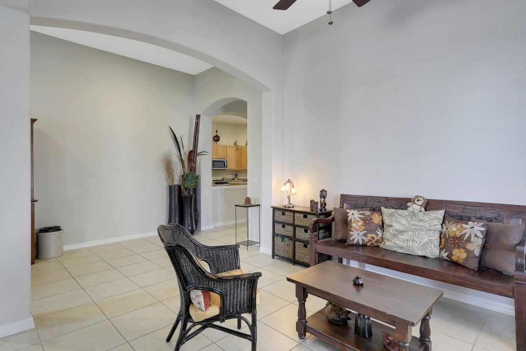 2065 Mandarin Ln, Naples, FL 34120