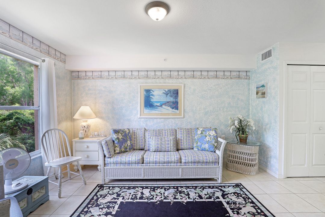 15505 Cedarwood Ln #204, Naples, FL 34110