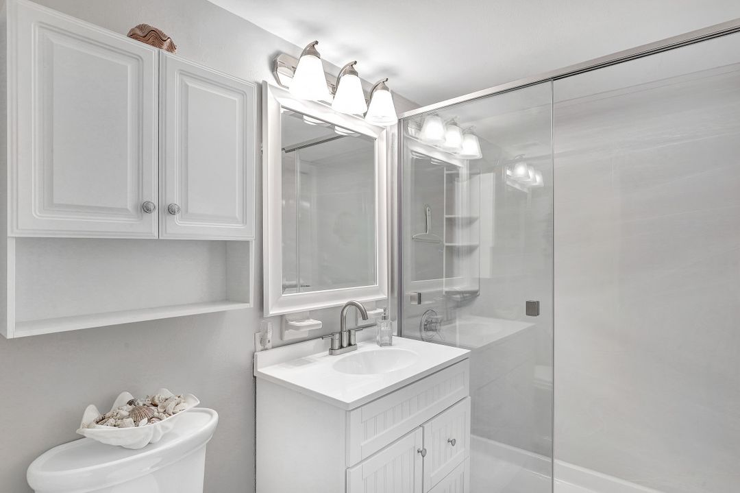 1 Bluebill Ave #709, Naples, FL 34108