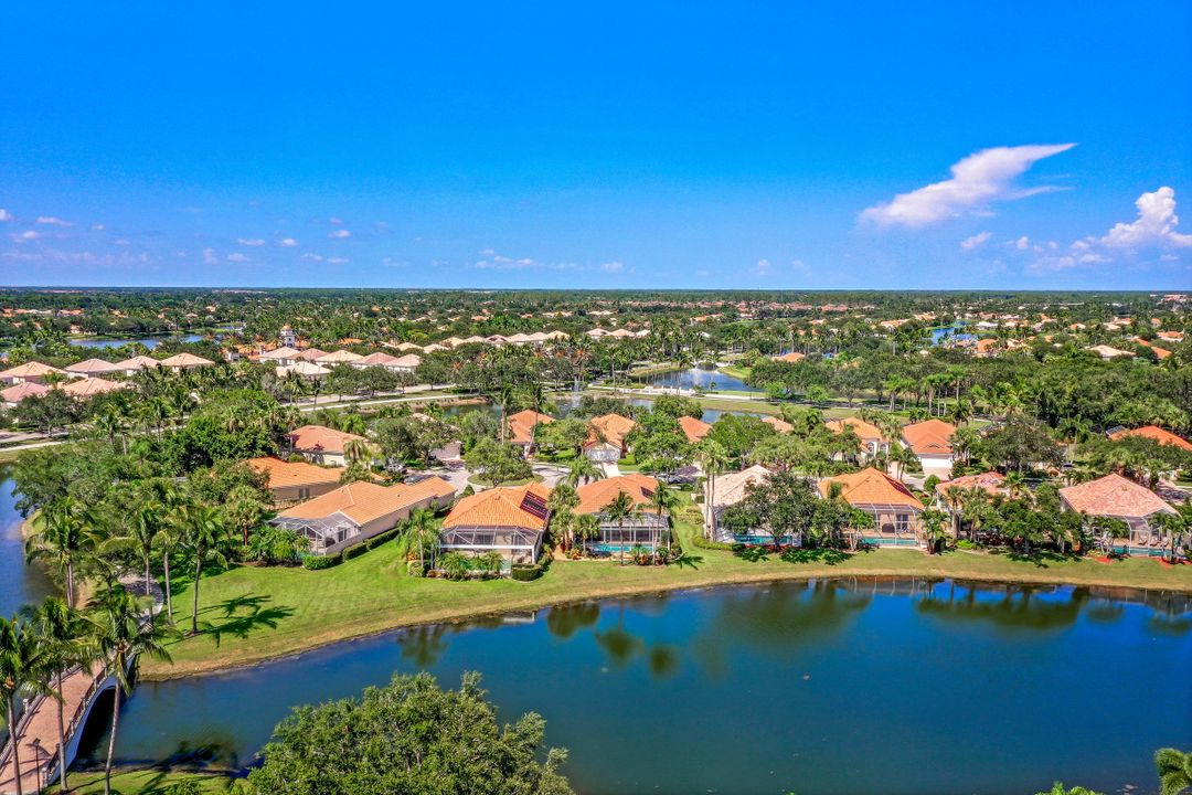 5981 Bermuda Ln, Naples, FL 34119