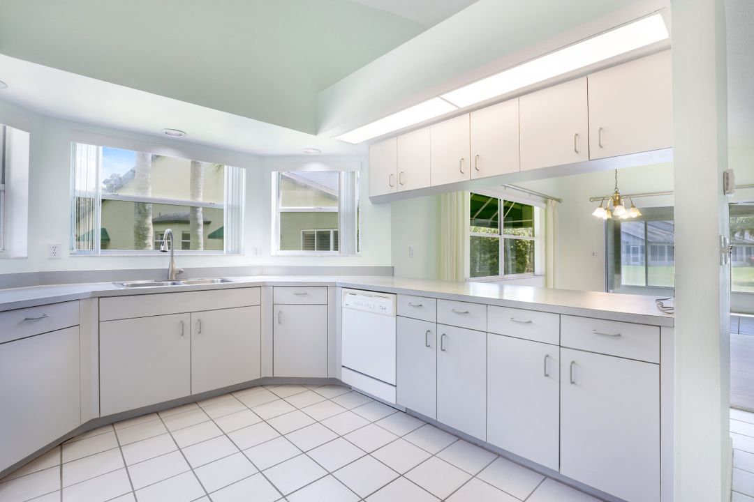 1004 McGregor Park Cir, Fort Myers, FL 33908