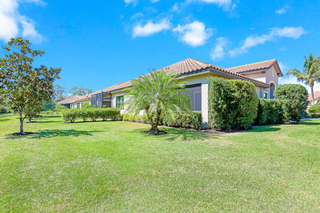 9181 Isla Bella Cir, Bonita Springs, FL 34135