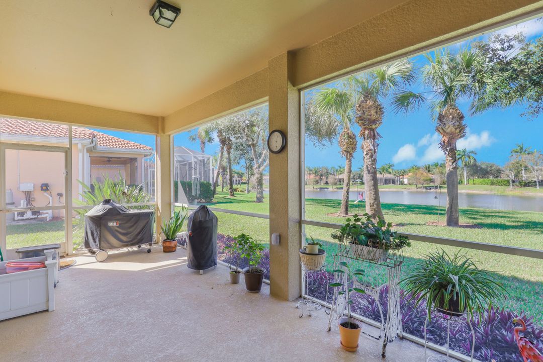 14281 Manchester Dr, Naples, FL 34114