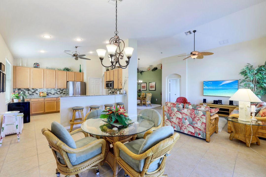 8615 Sumner Ave, Fort Myers, FL 33908