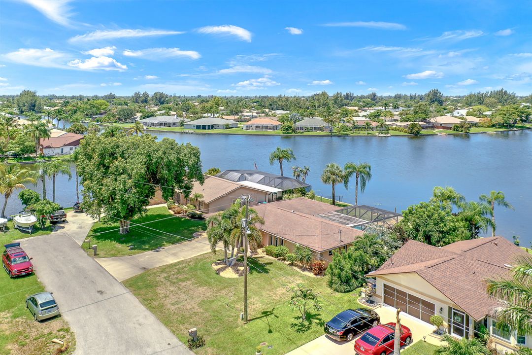 2002 SE 6th Ave, Cape Coral, FL 33990