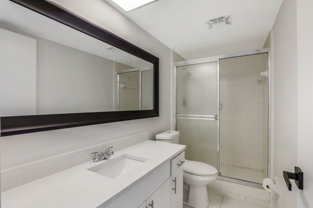 19 Crooked Ln, Naples, FL 34112