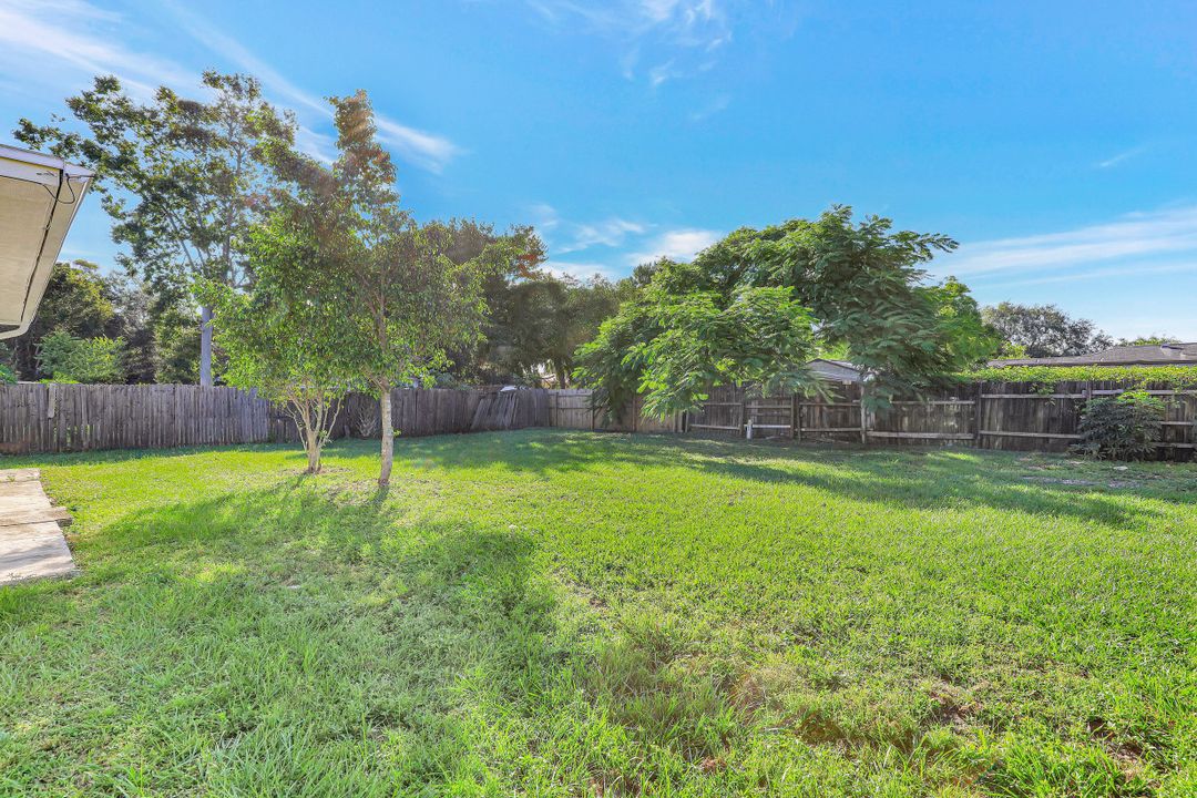 1858 Hanson St, Fort Myers, FL 33901