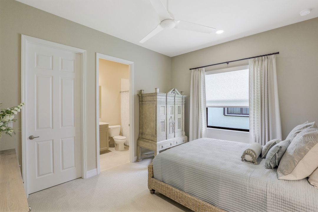 4477 Caldera Cir, Naples, FL 34119