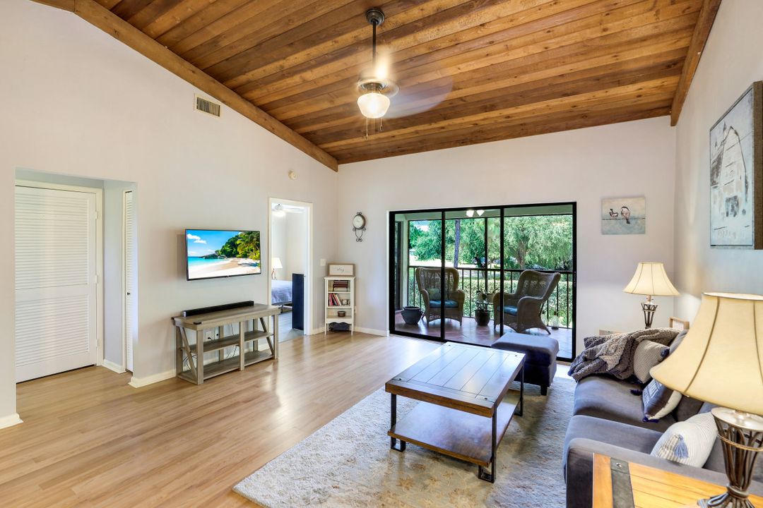 3018 Kings Lake Blvd #3018, Naples, FL 34112