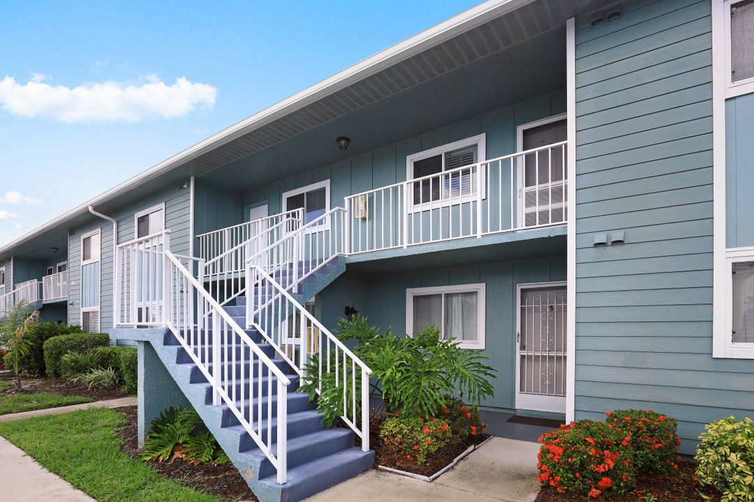 140 Cypress Way E #607, Naples, FL 34110