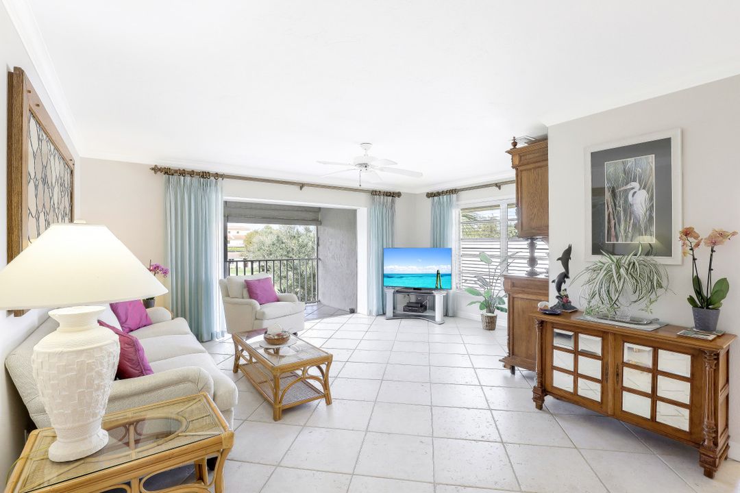 746 Broad Ave S, Naples, FL 34102