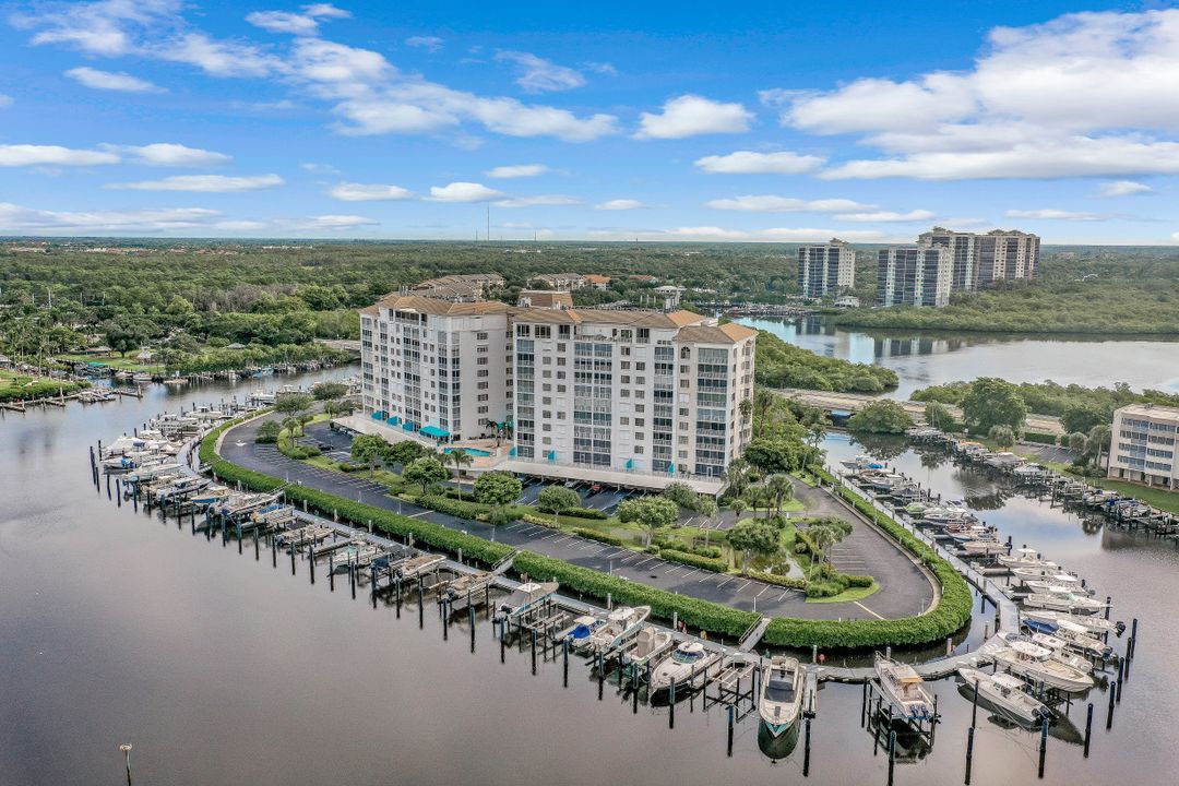 13105 Vanderbilt Dr #505, Naples, FL 34110