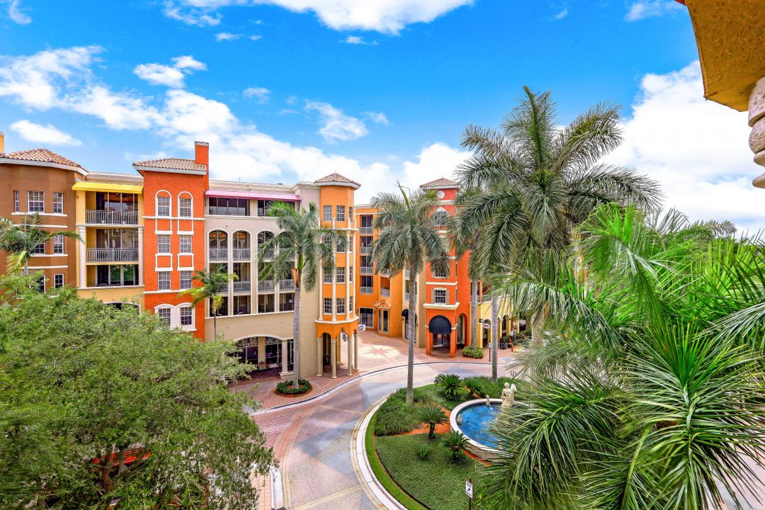 410 Bayfront Pl, Naples, FL 34102