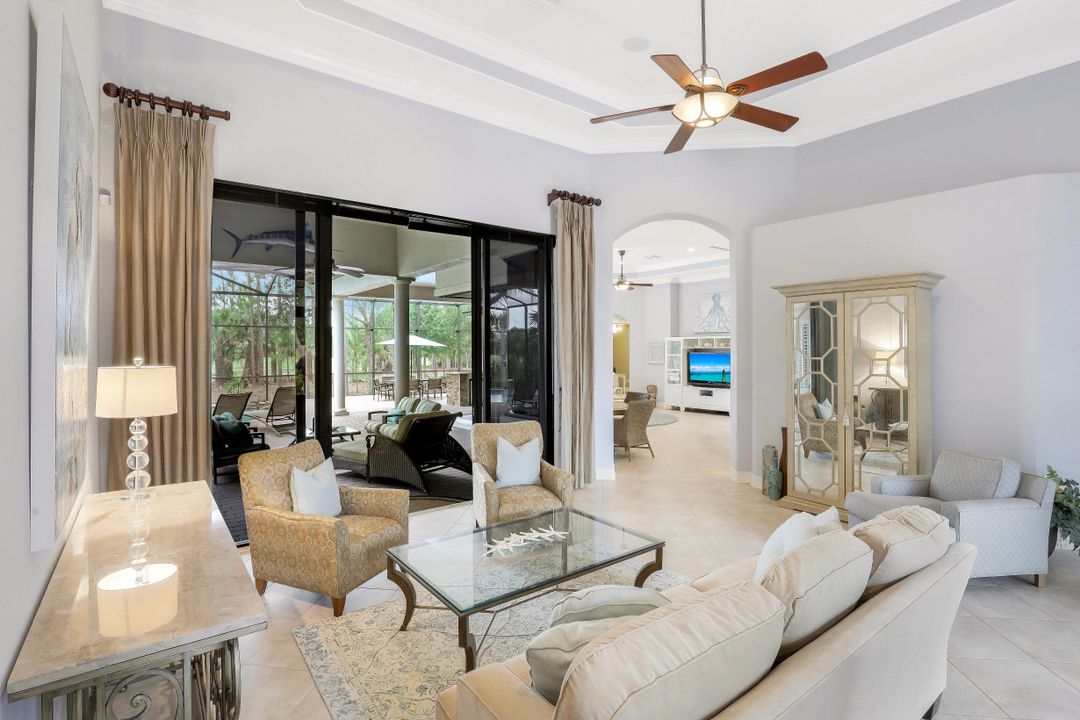 7413 Byrons Way, Naples, FL 34113