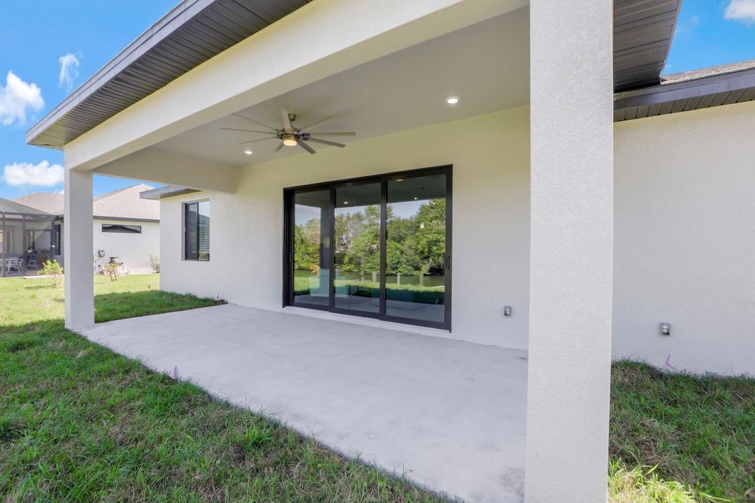 307 Gleason Pkwy, Cape Coral, FL 33914